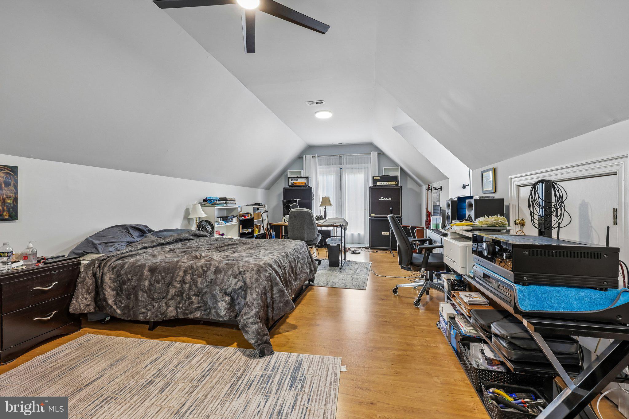 WHITETAIL POND - Residential