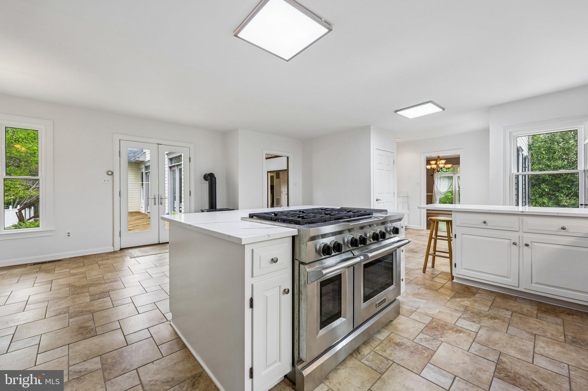 WHITETAIL POND - Residential