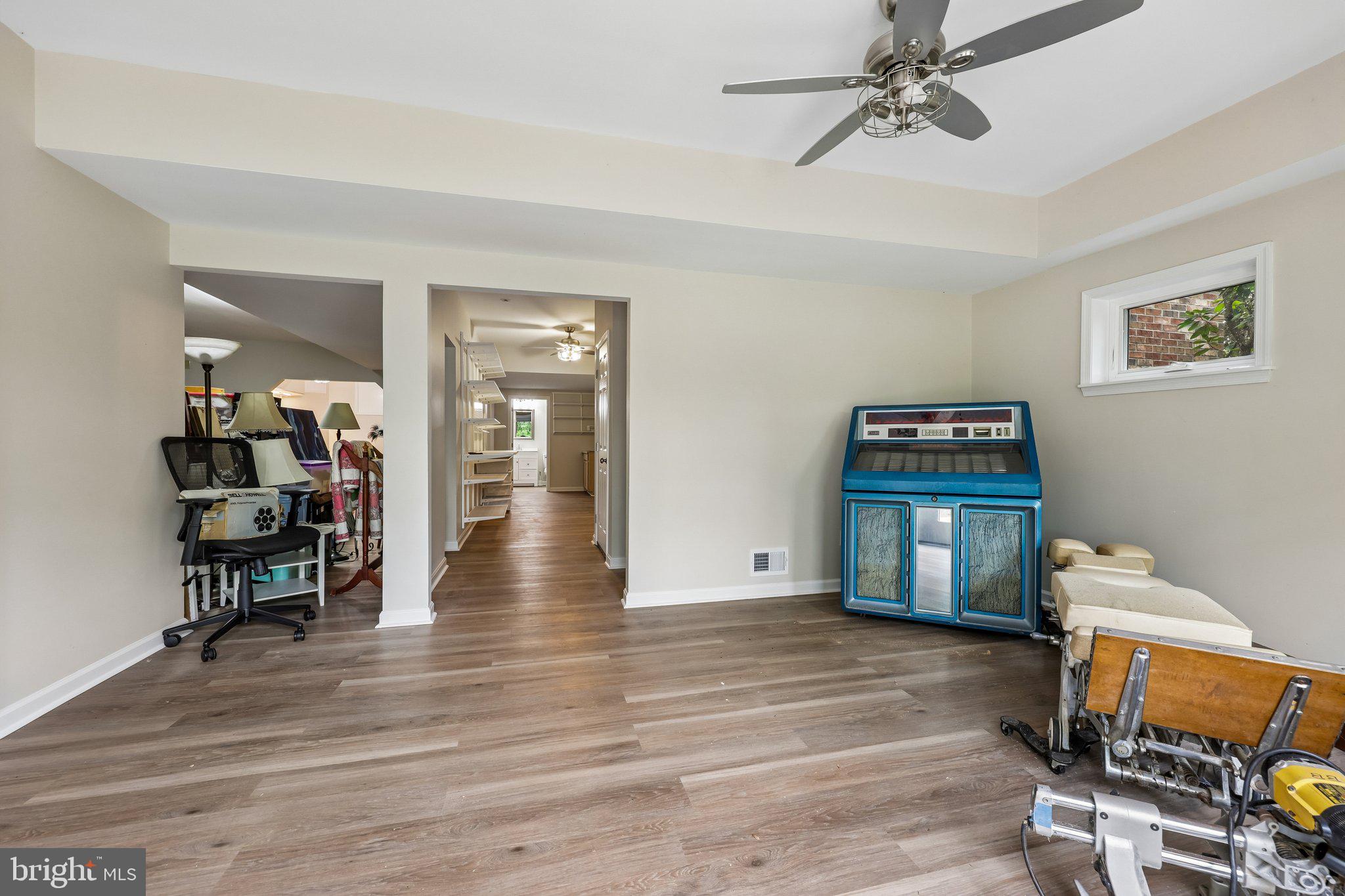 WHITETAIL POND - Residential