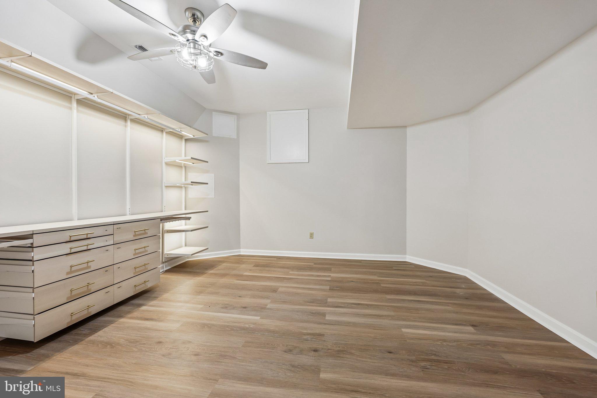 WHITETAIL POND - Residential