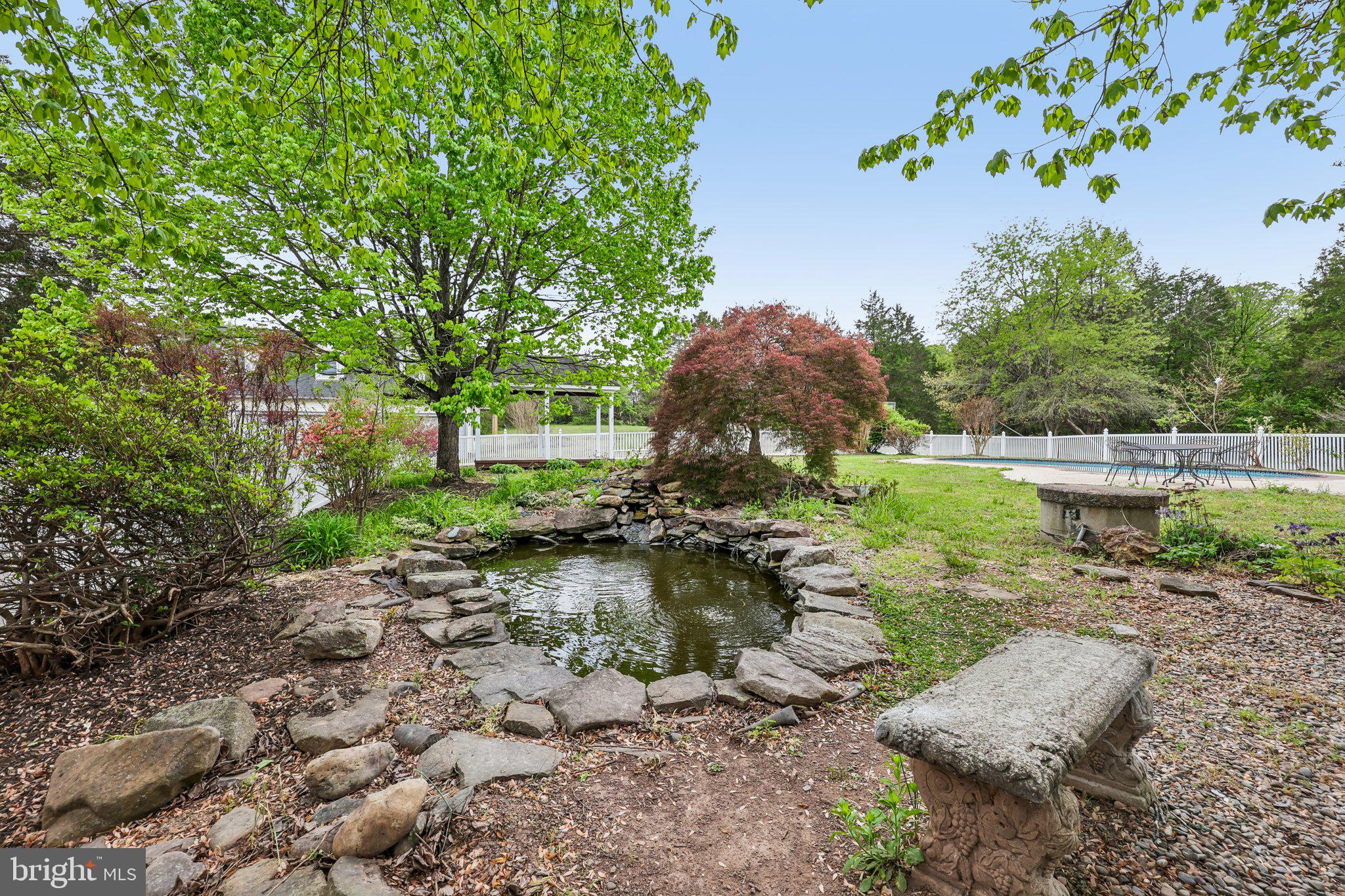 WHITETAIL POND - Residential