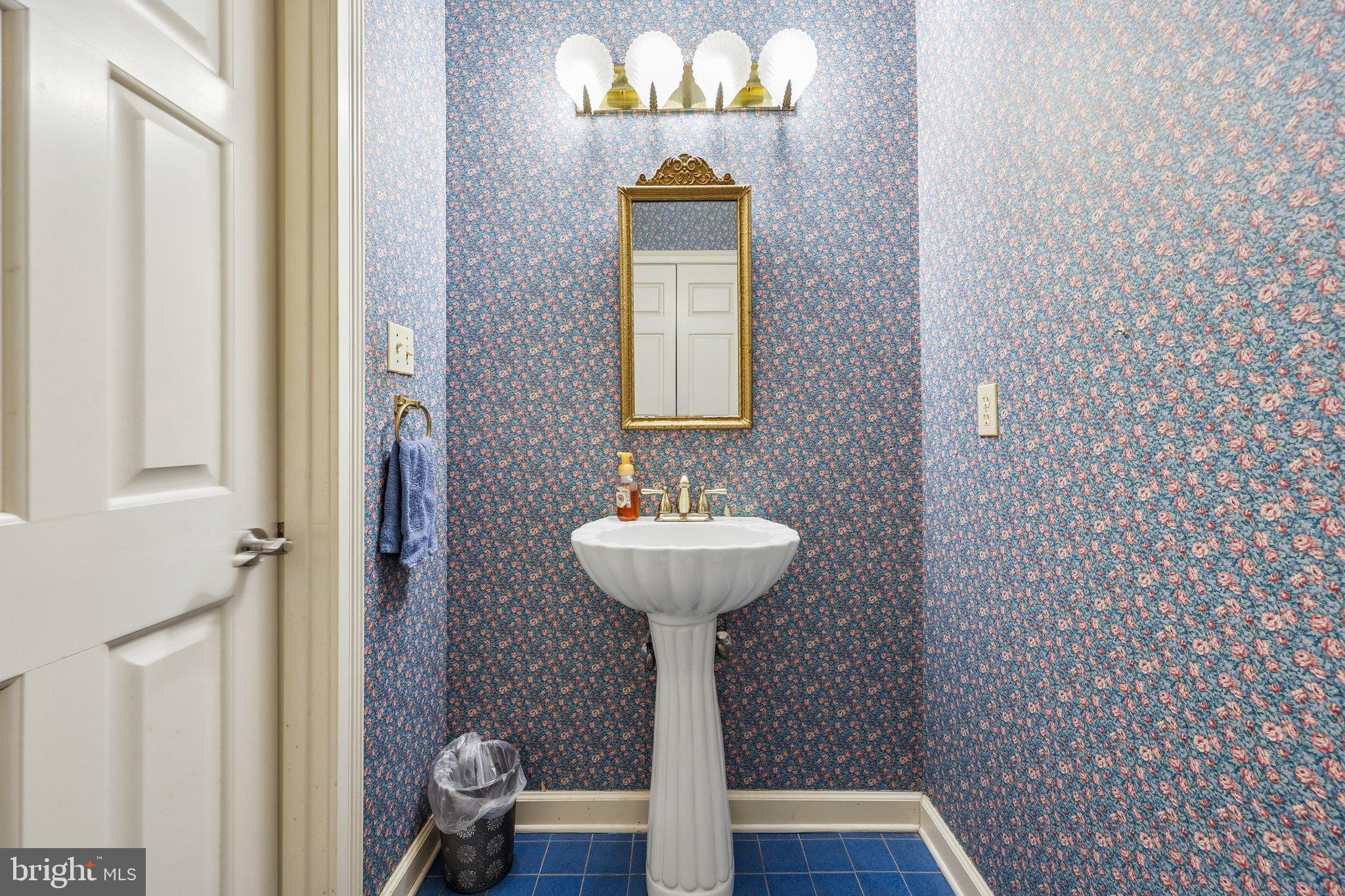 WHITETAIL POND - Residential