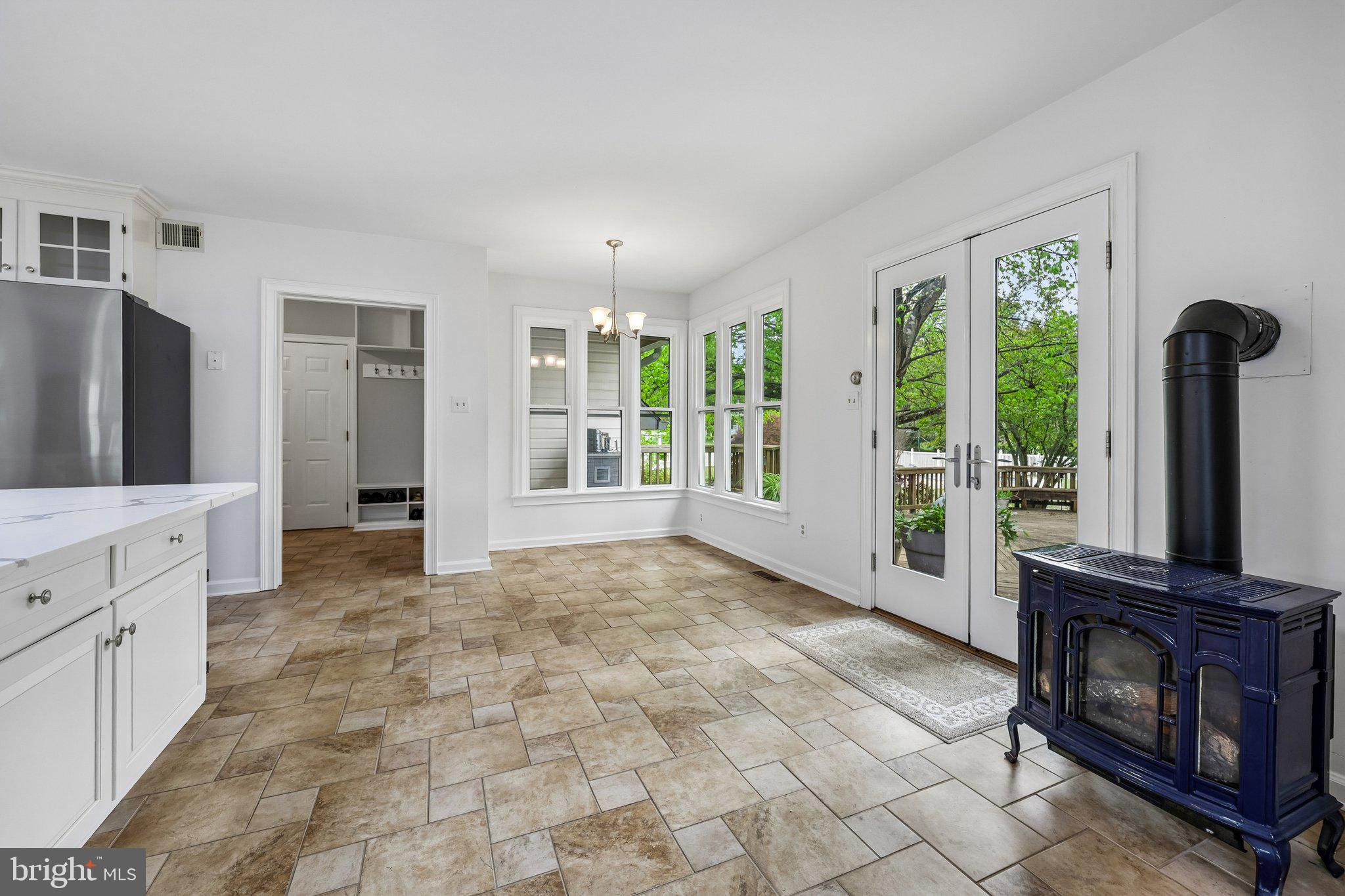 WHITETAIL POND - Residential