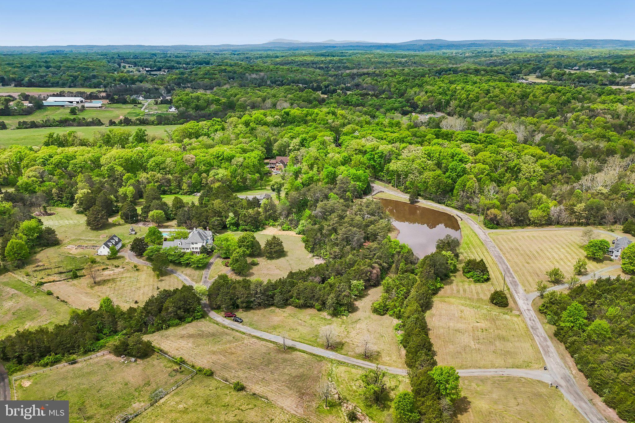 WHITETAIL POND - Residential