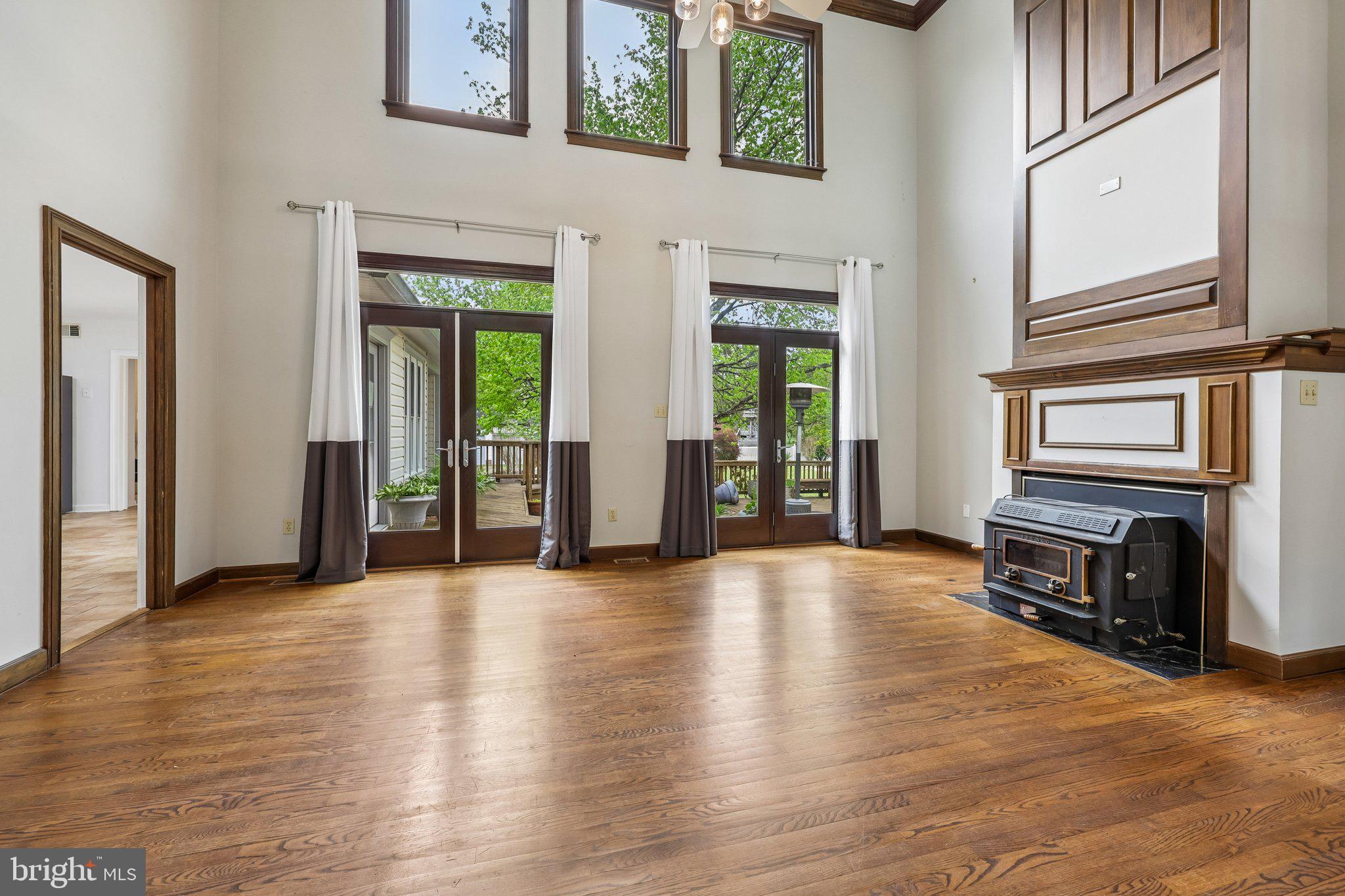 WHITETAIL POND - Residential