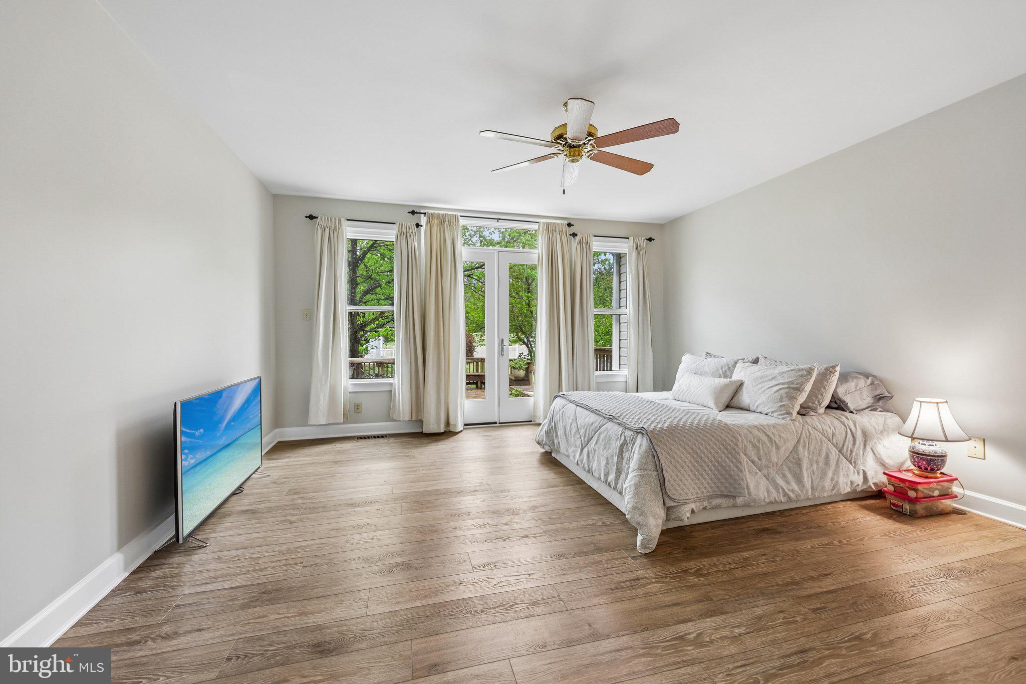 WHITETAIL POND - Residential