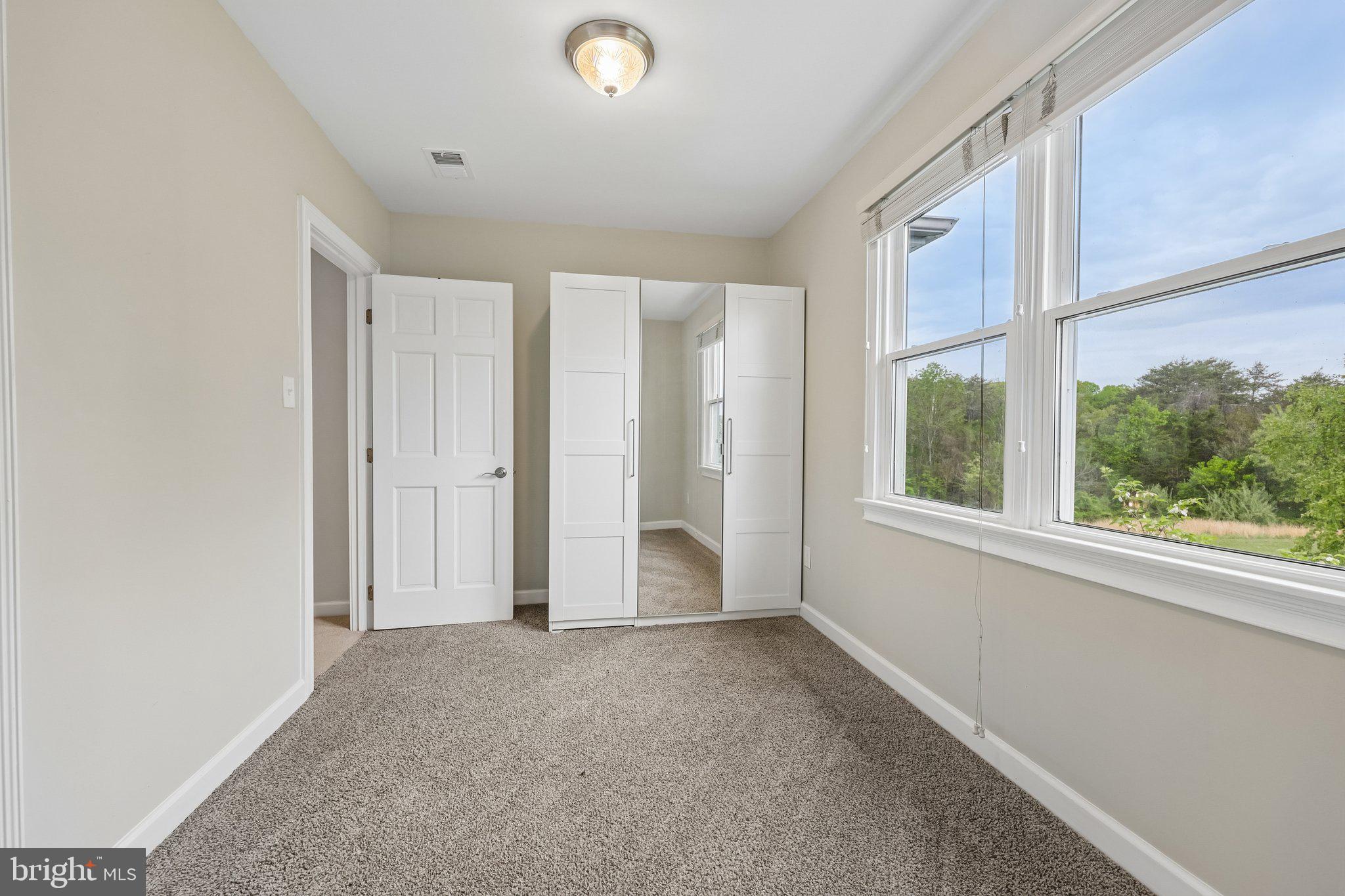 WHITETAIL POND - Residential