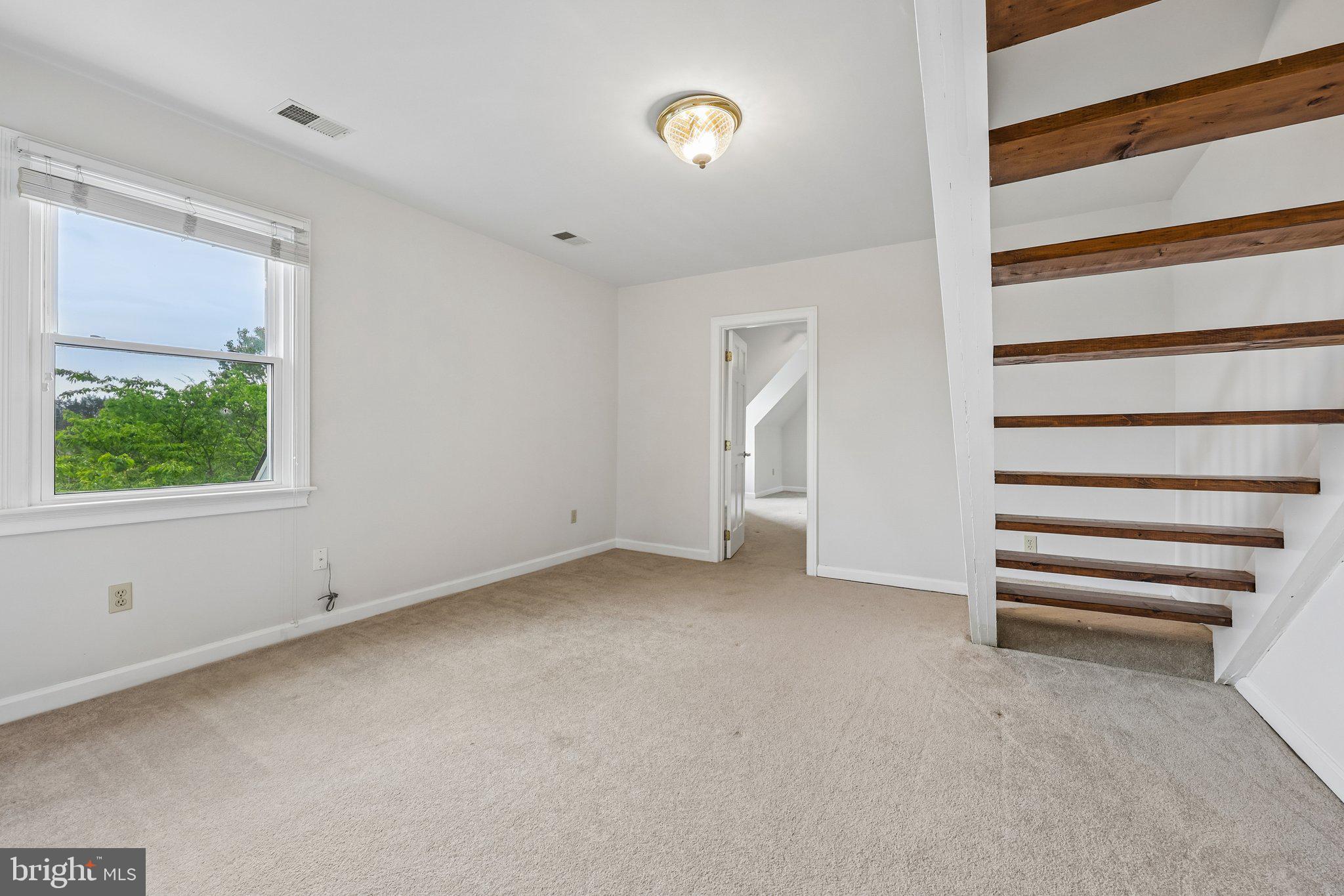 WHITETAIL POND - Residential