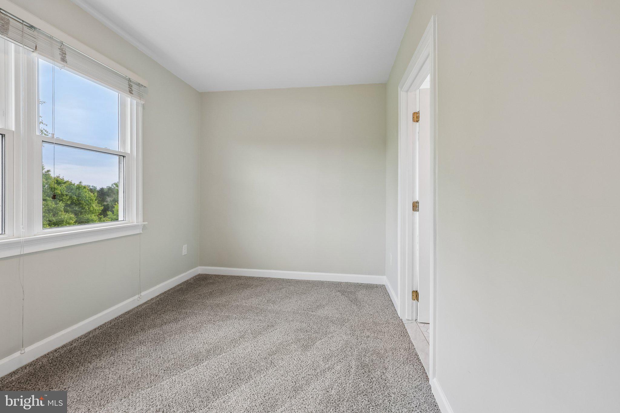 WHITETAIL POND - Residential