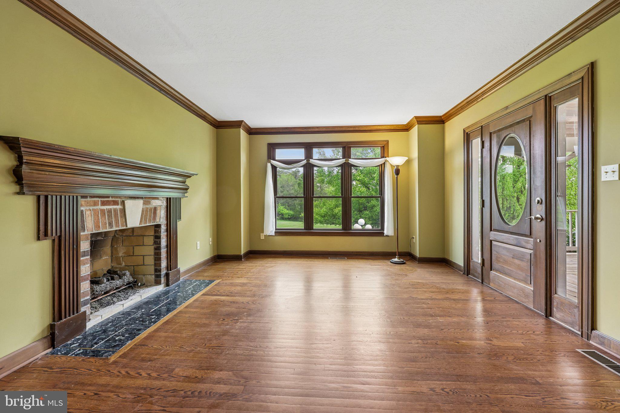 WHITETAIL POND - Residential