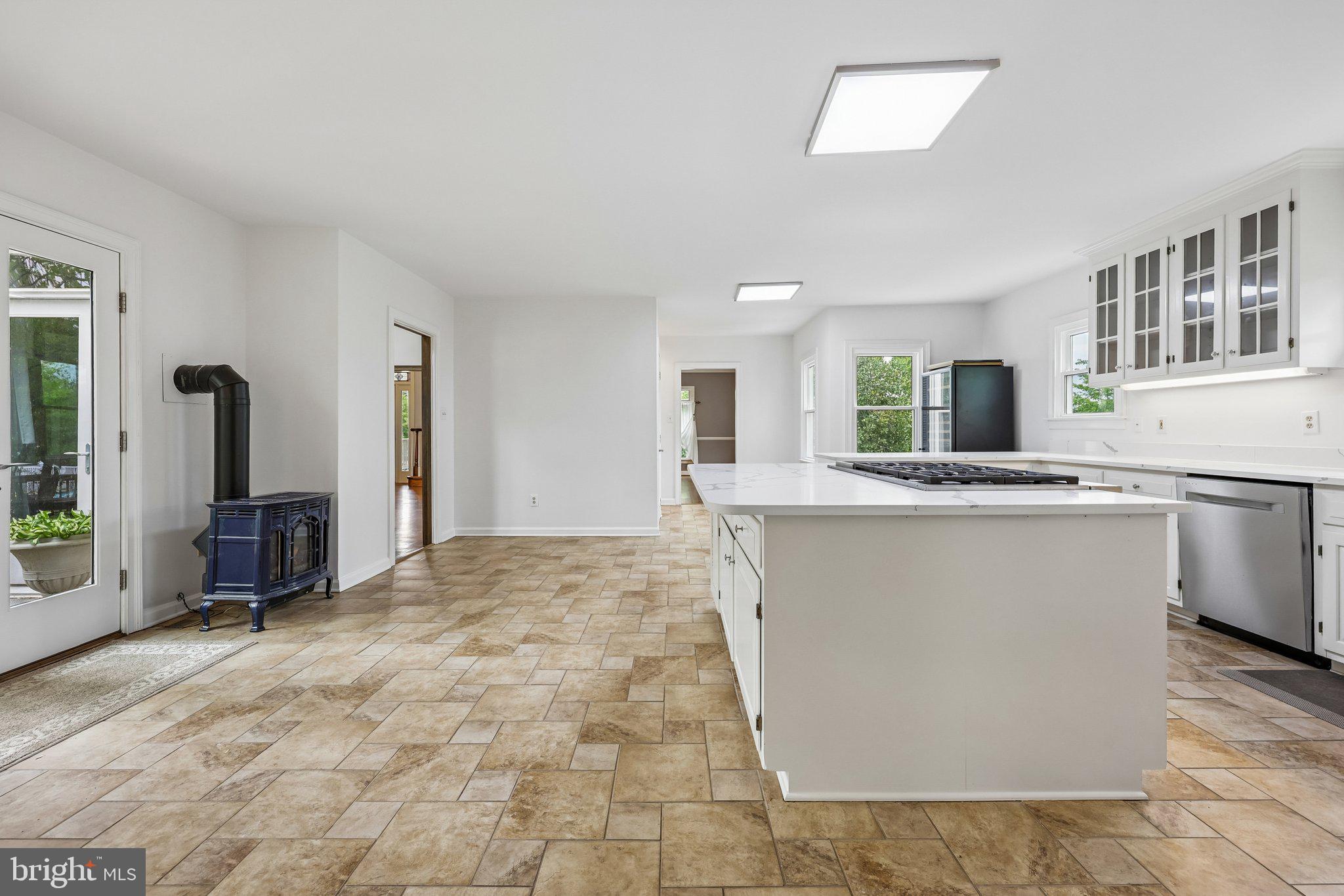 WHITETAIL POND - Residential