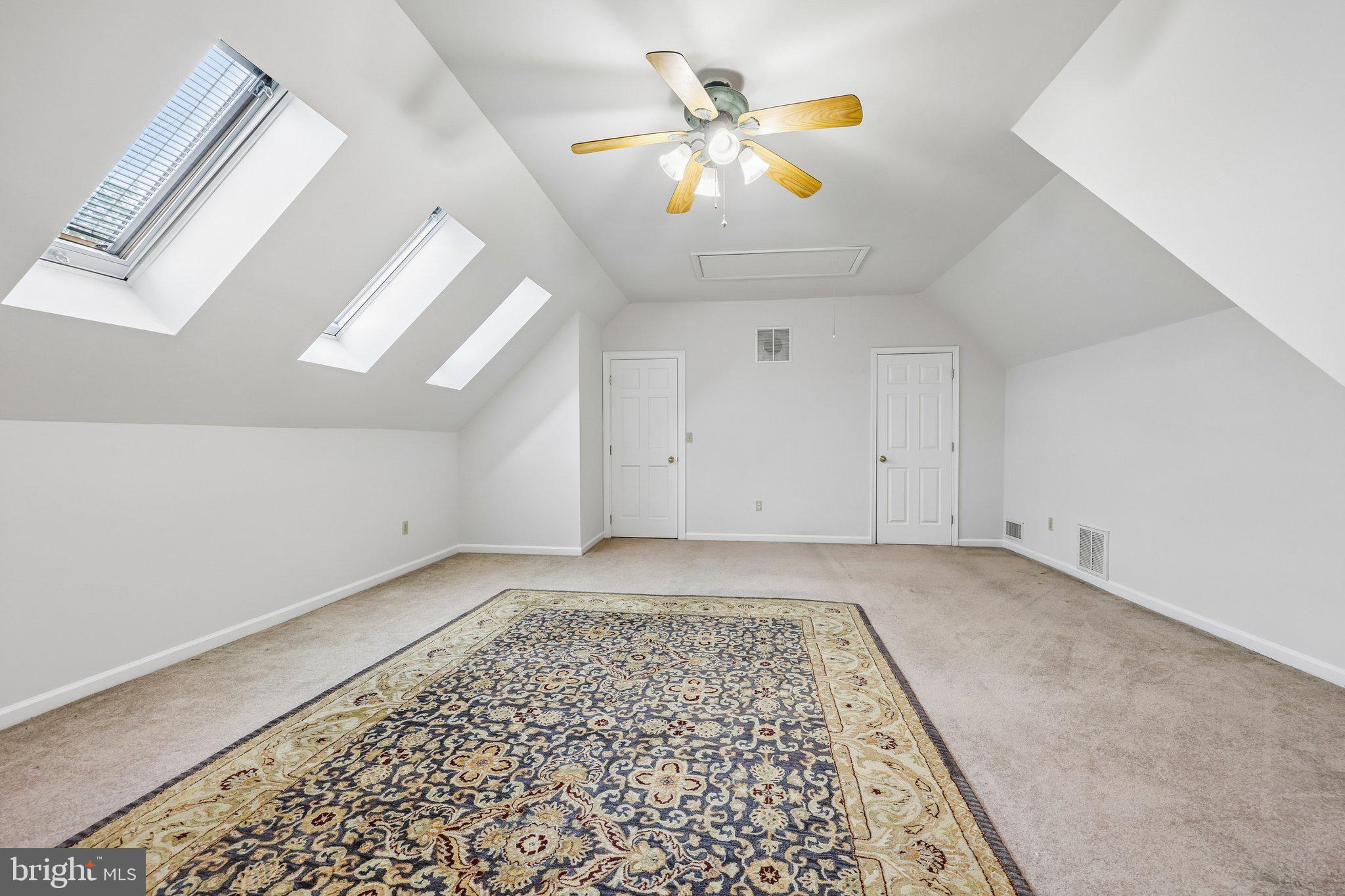 WHITETAIL POND - Residential