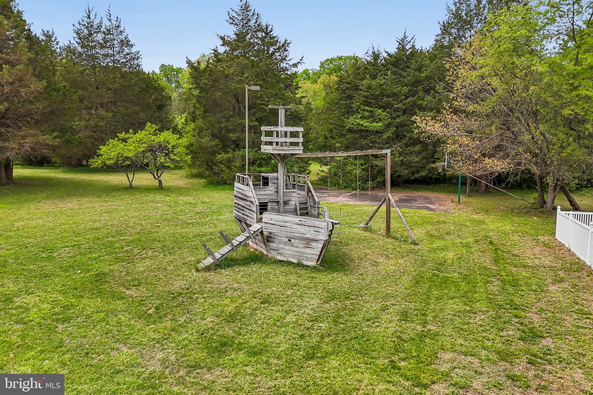 WHITETAIL POND - Residential