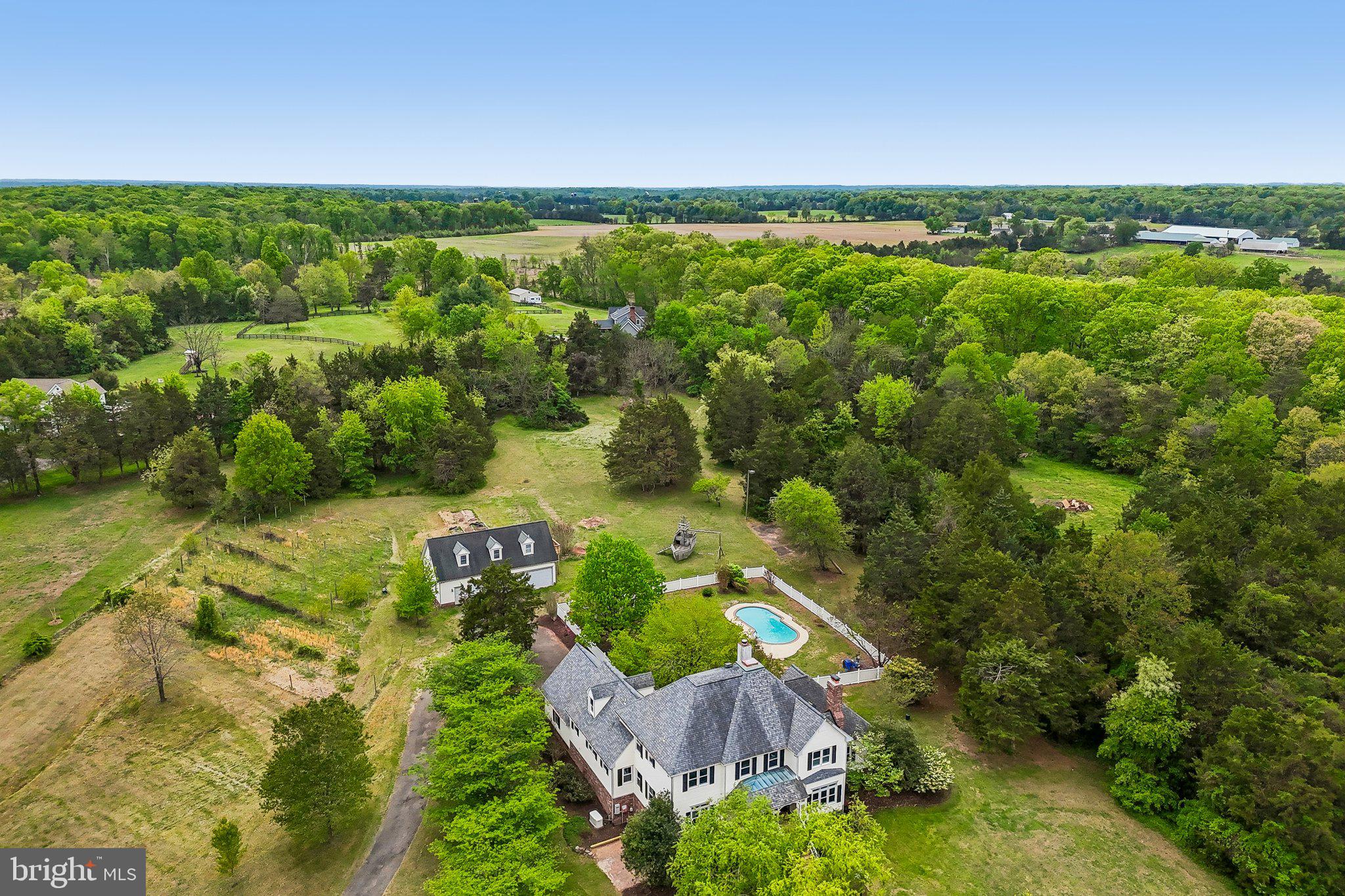 WHITETAIL POND - Residential
