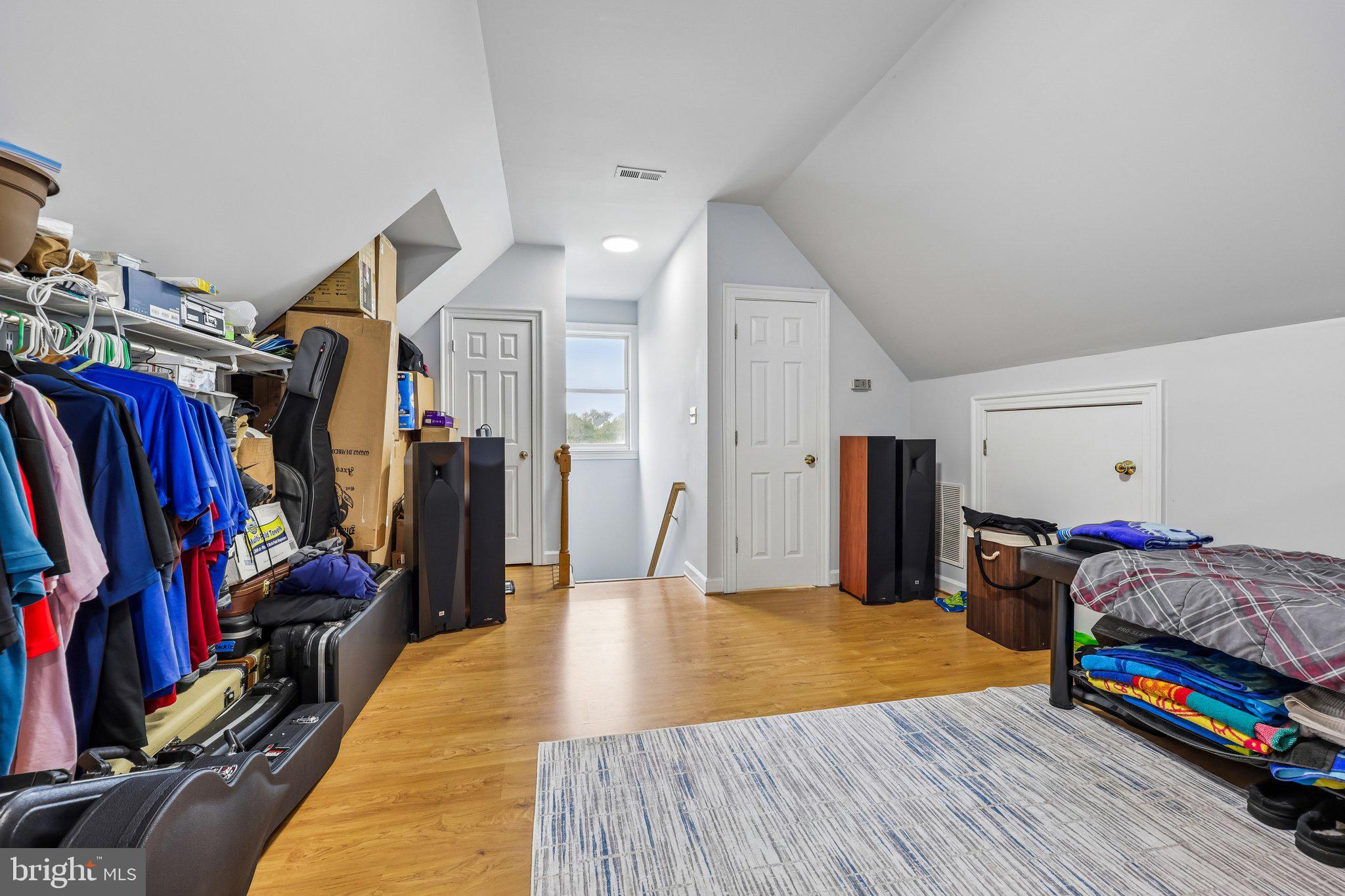 WHITETAIL POND - Residential