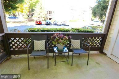 THE OAKTON - Residential