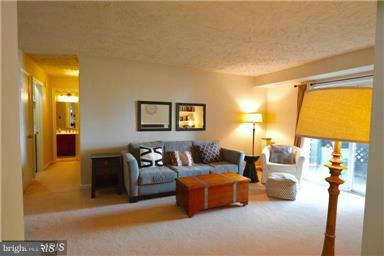 THE OAKTON - Residential