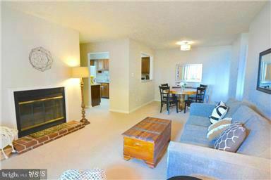 THE OAKTON - Residential