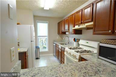 THE OAKTON - Residential