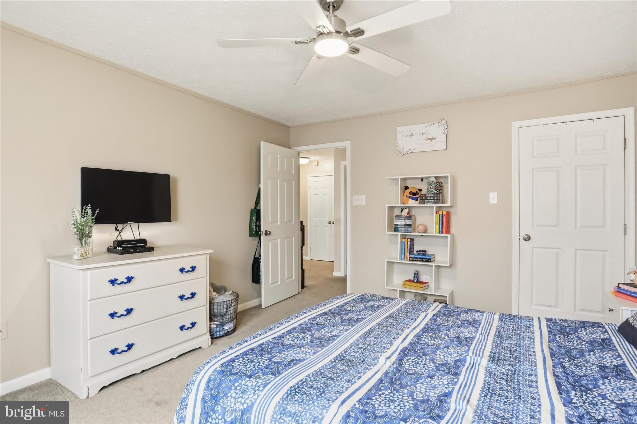 CAMBRIDGE FARMS - Residential