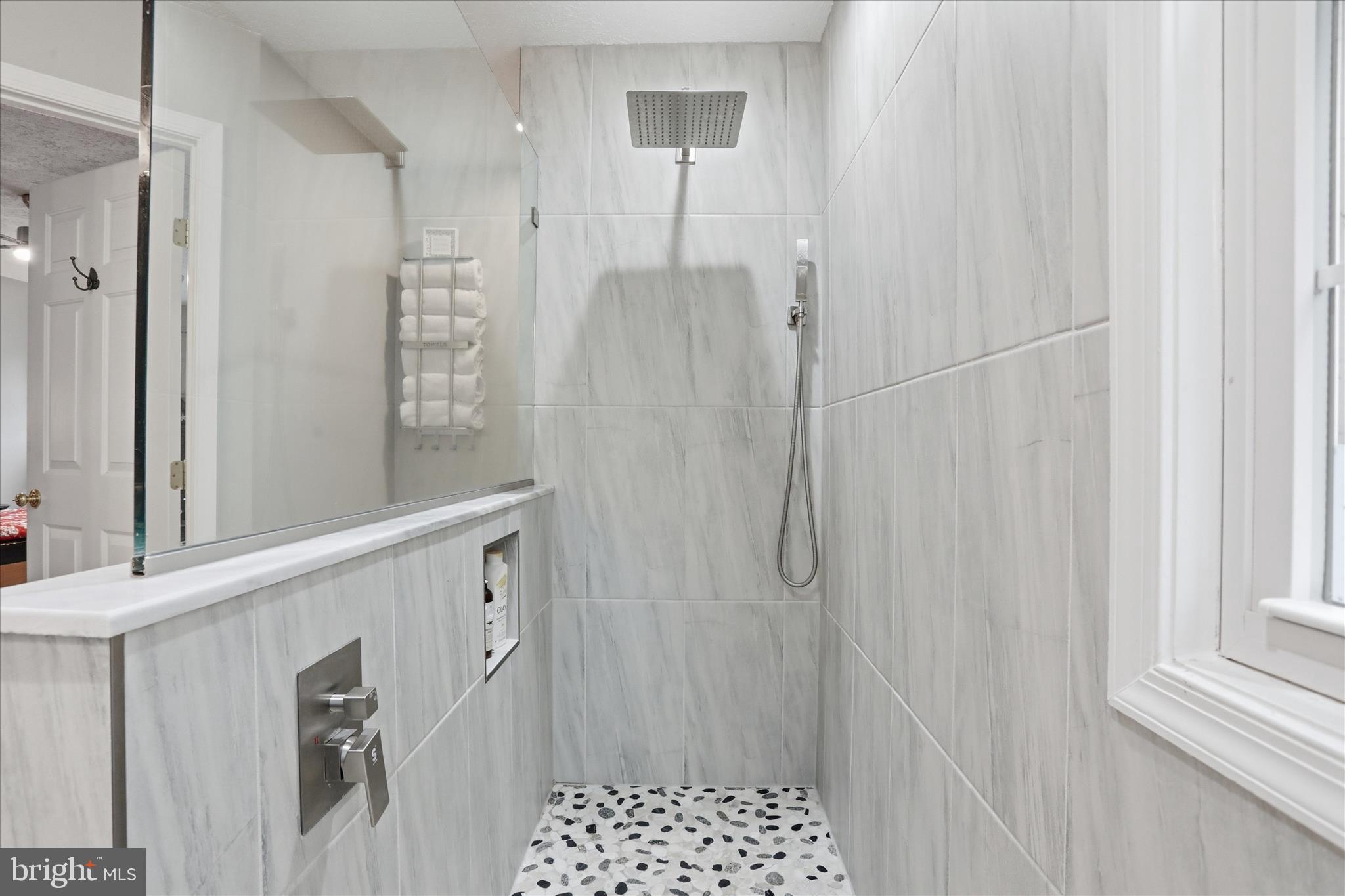 CAMBRIDGE FARMS - Residential