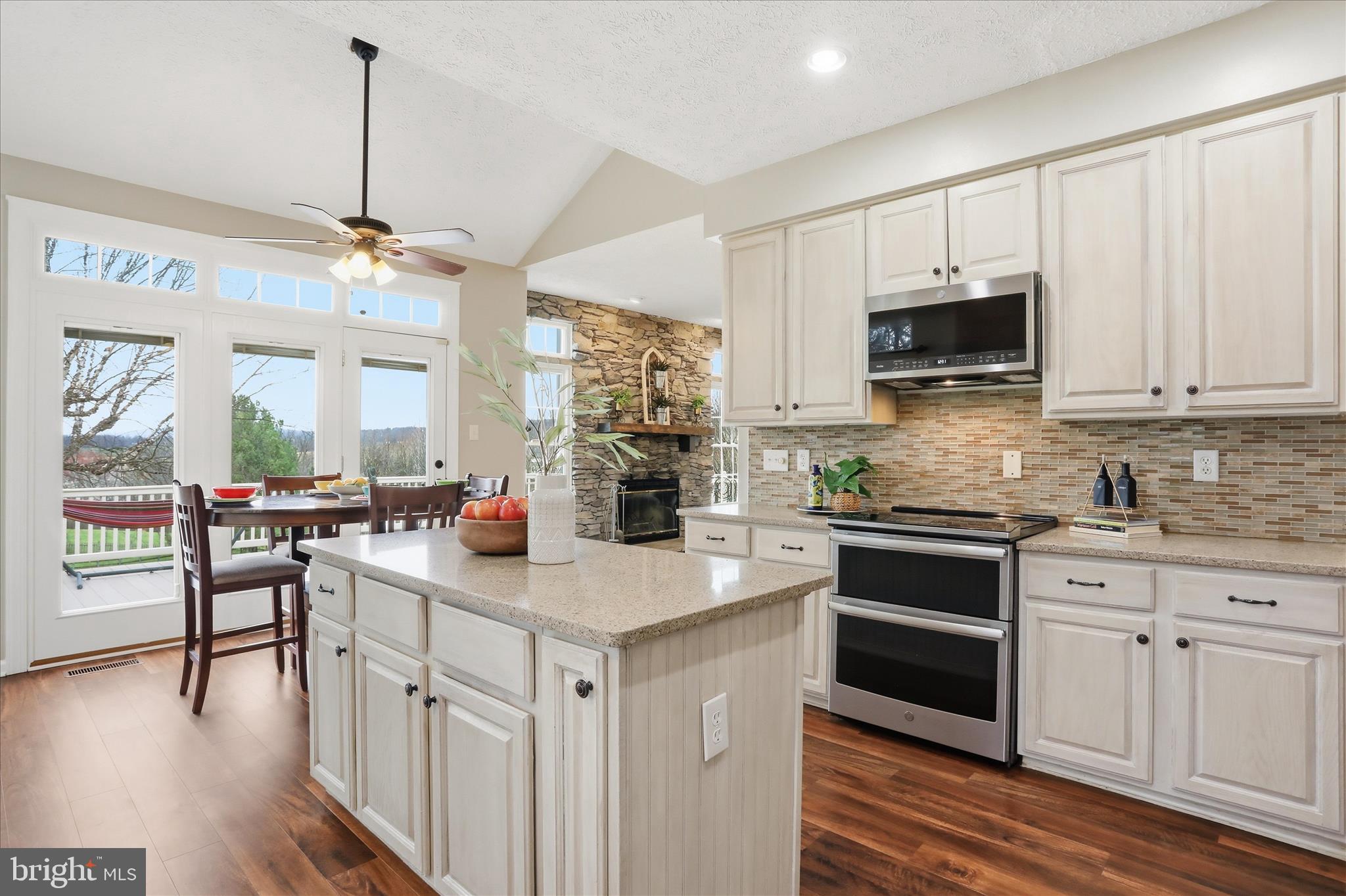 CAMBRIDGE FARMS - Residential