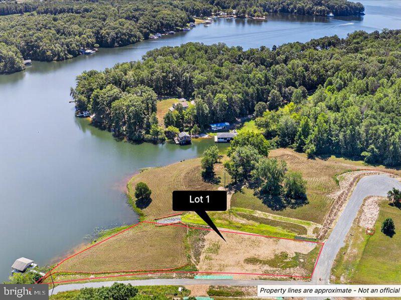 4719 EAGLE POINT COURT