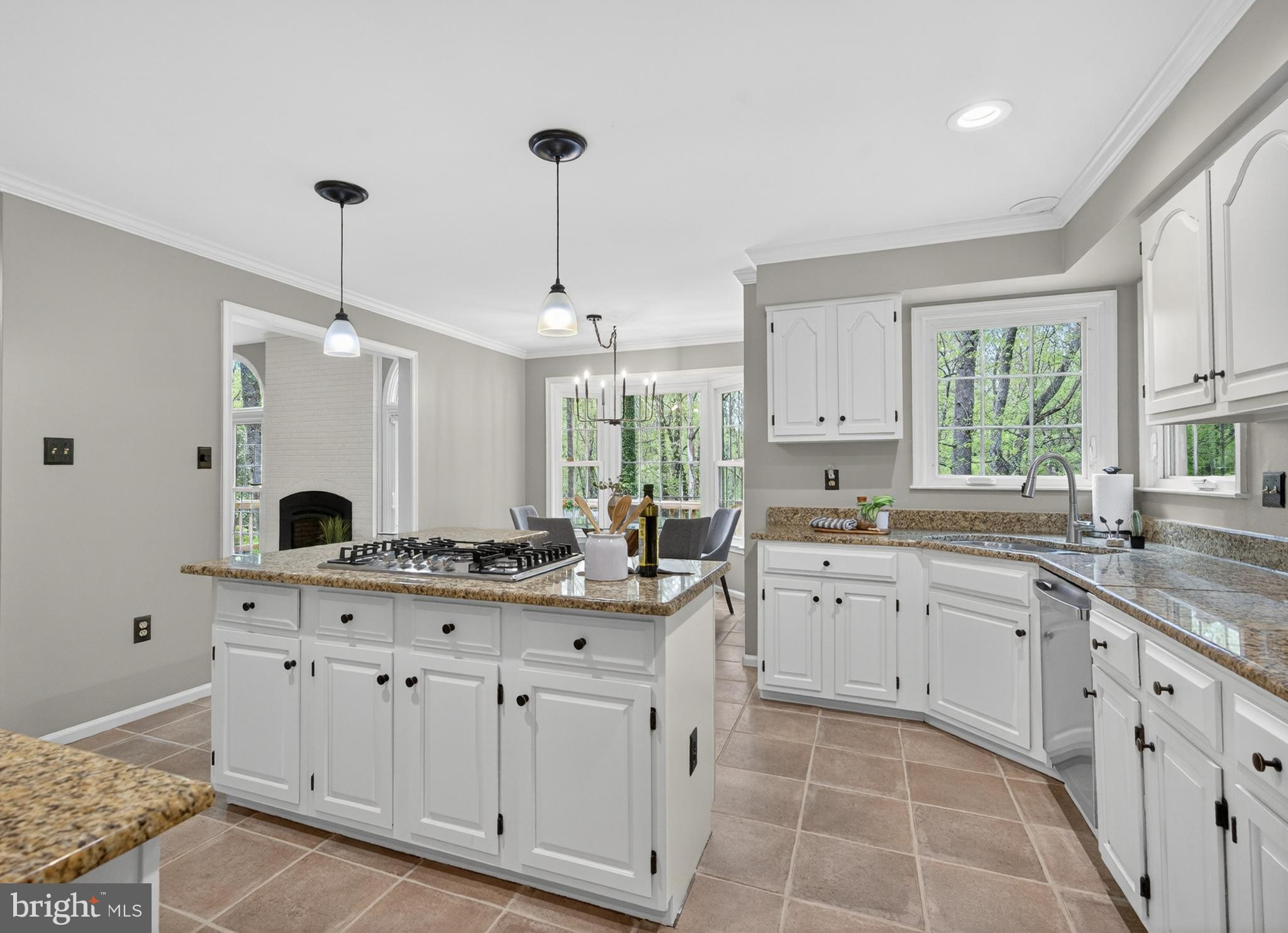 OAKTON MILL ESTATES - Residential