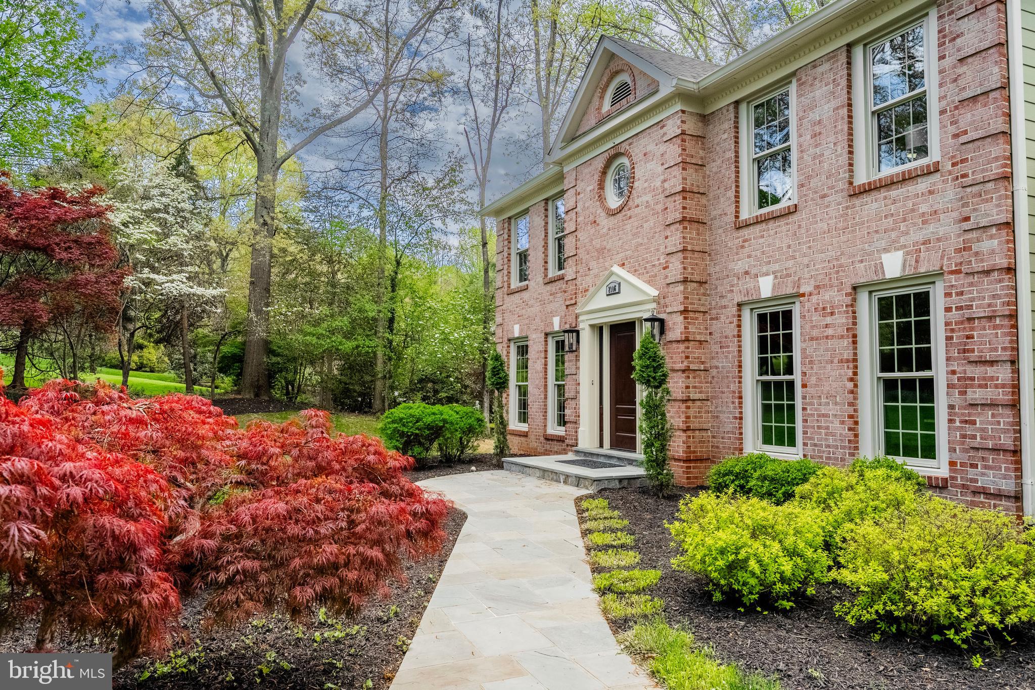 OAKTON MILL ESTATES - Residential