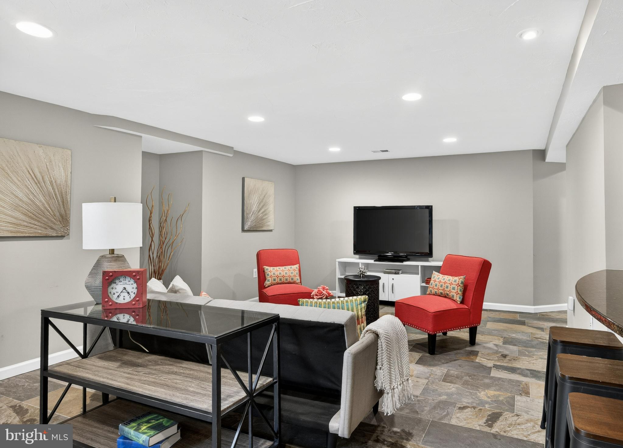 OAKTON MILL ESTATES - Residential