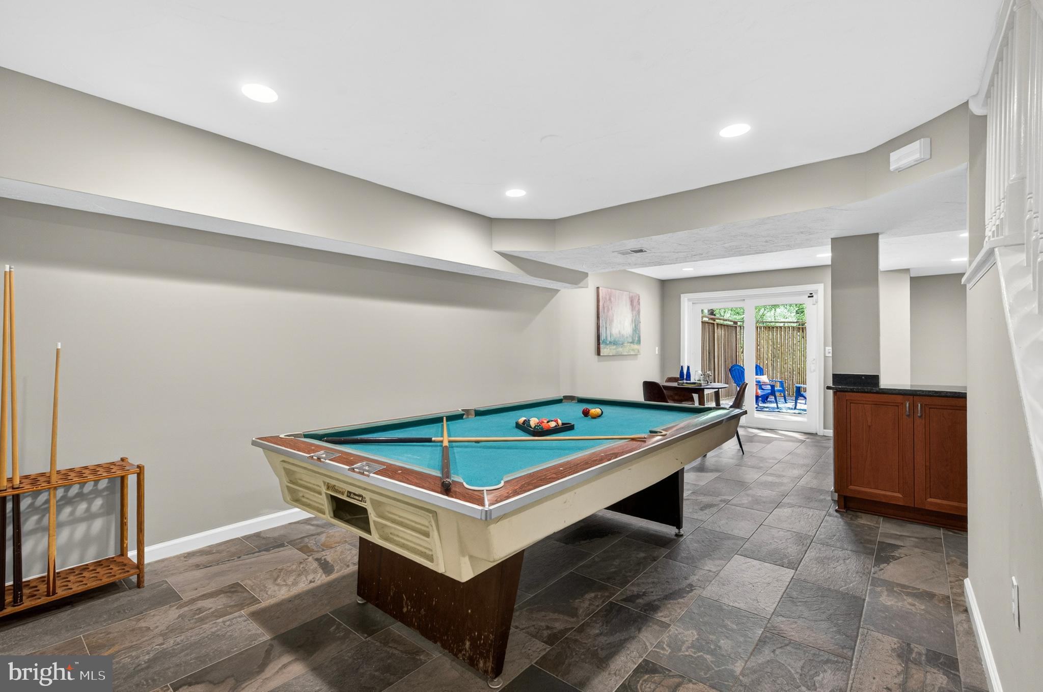 OAKTON MILL ESTATES - Residential