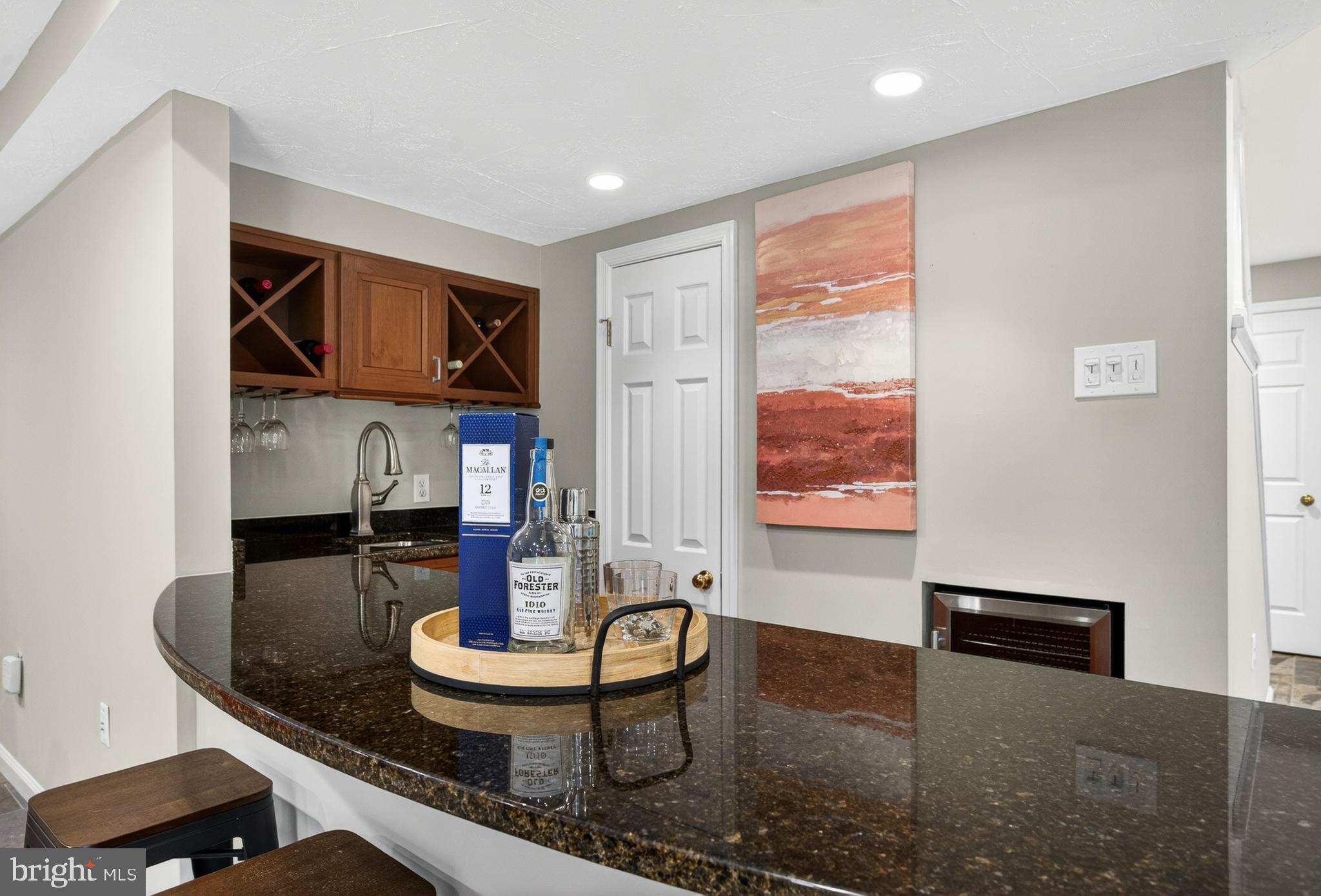 OAKTON MILL ESTATES - Residential