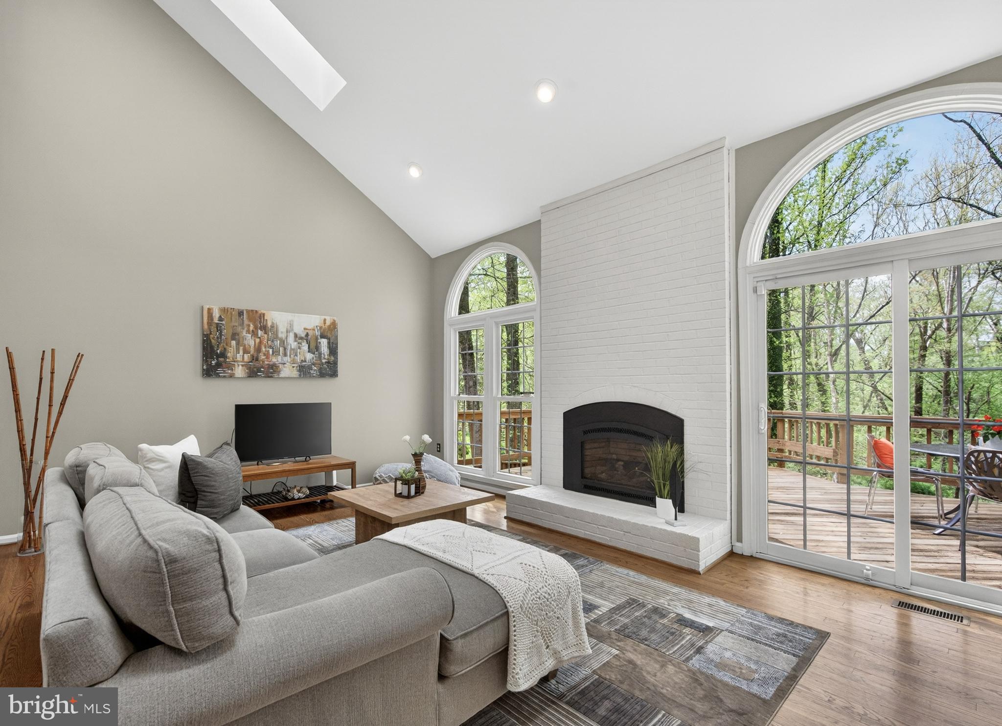 OAKTON MILL ESTATES - Residential