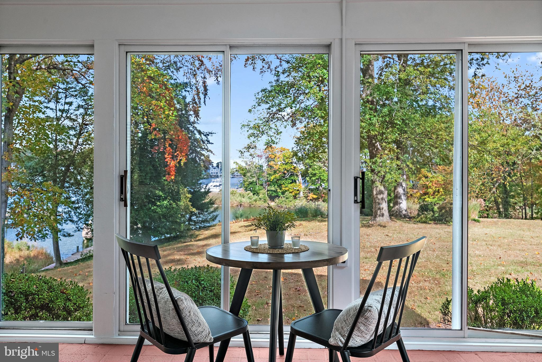 ANNAPOLIS COVE - Residential