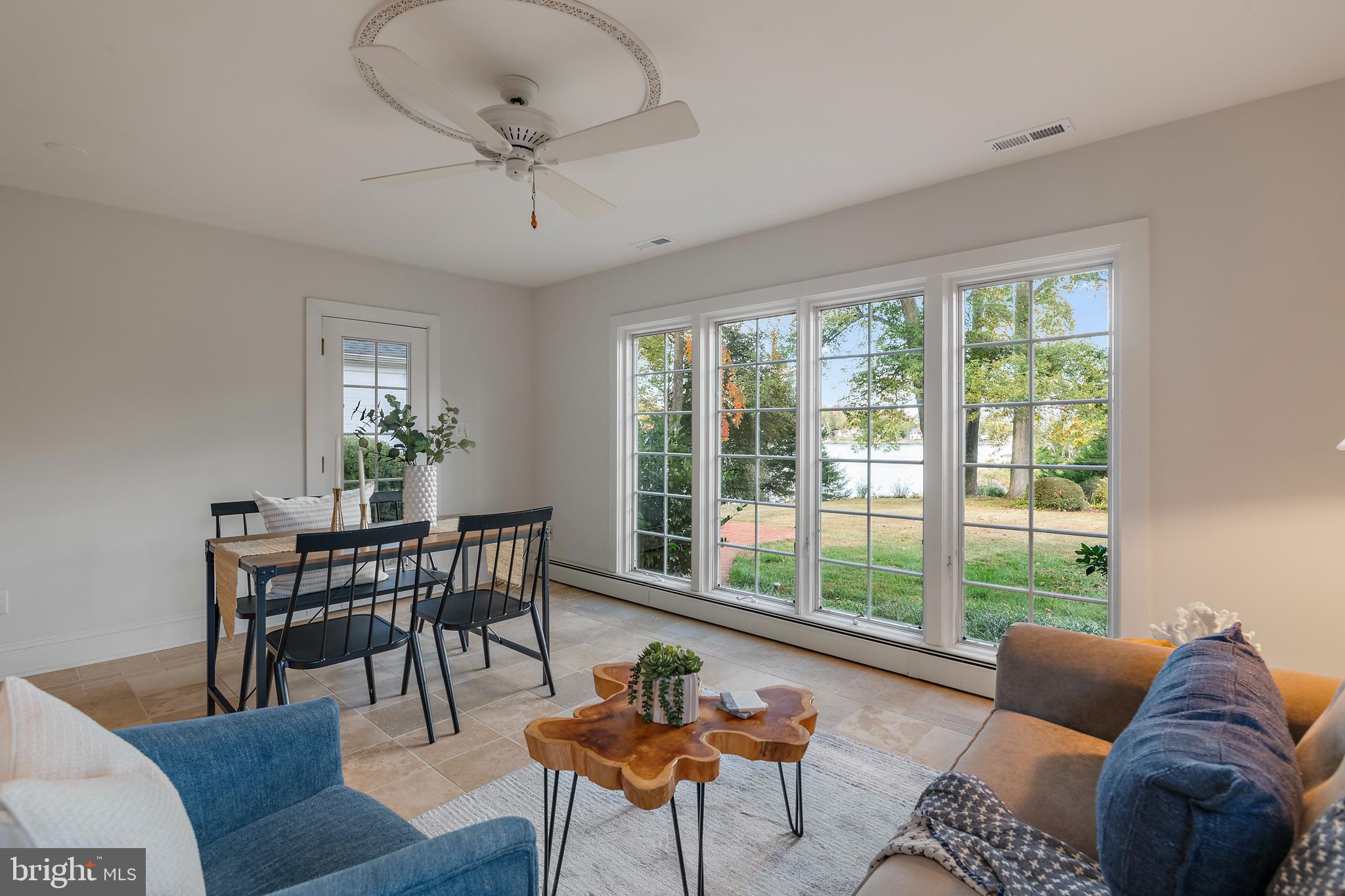 ANNAPOLIS COVE - Residential