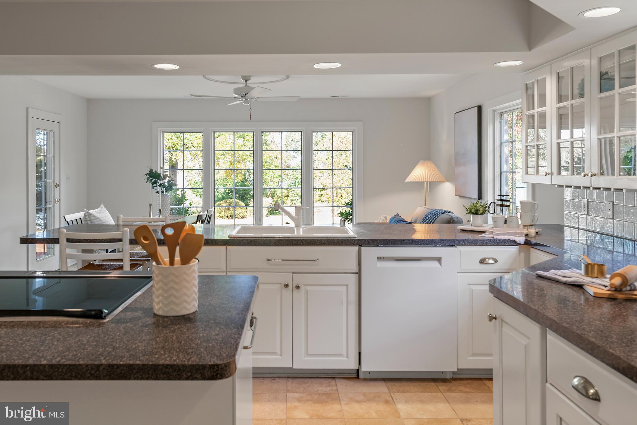 ANNAPOLIS COVE - Residential