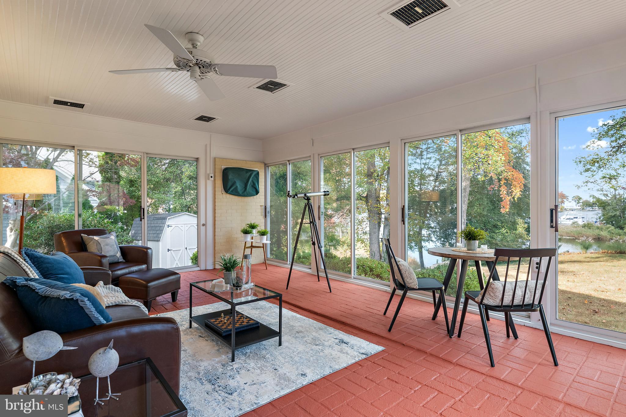 ANNAPOLIS COVE - Residential