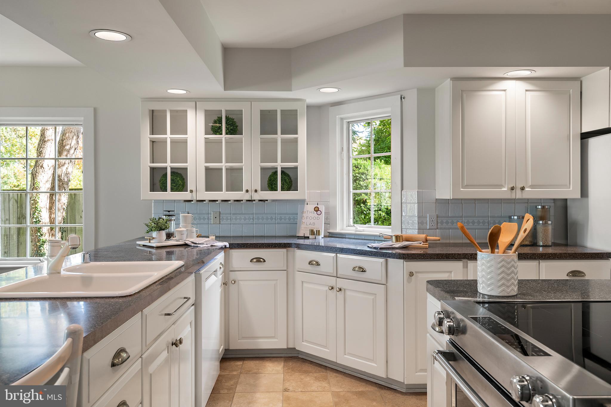 ANNAPOLIS COVE - Residential