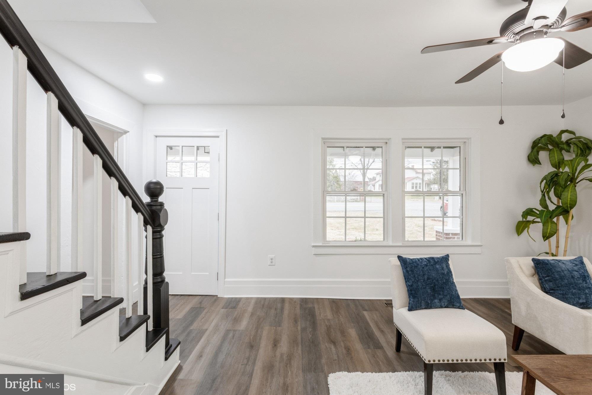 RHOADESVILLE - Residential