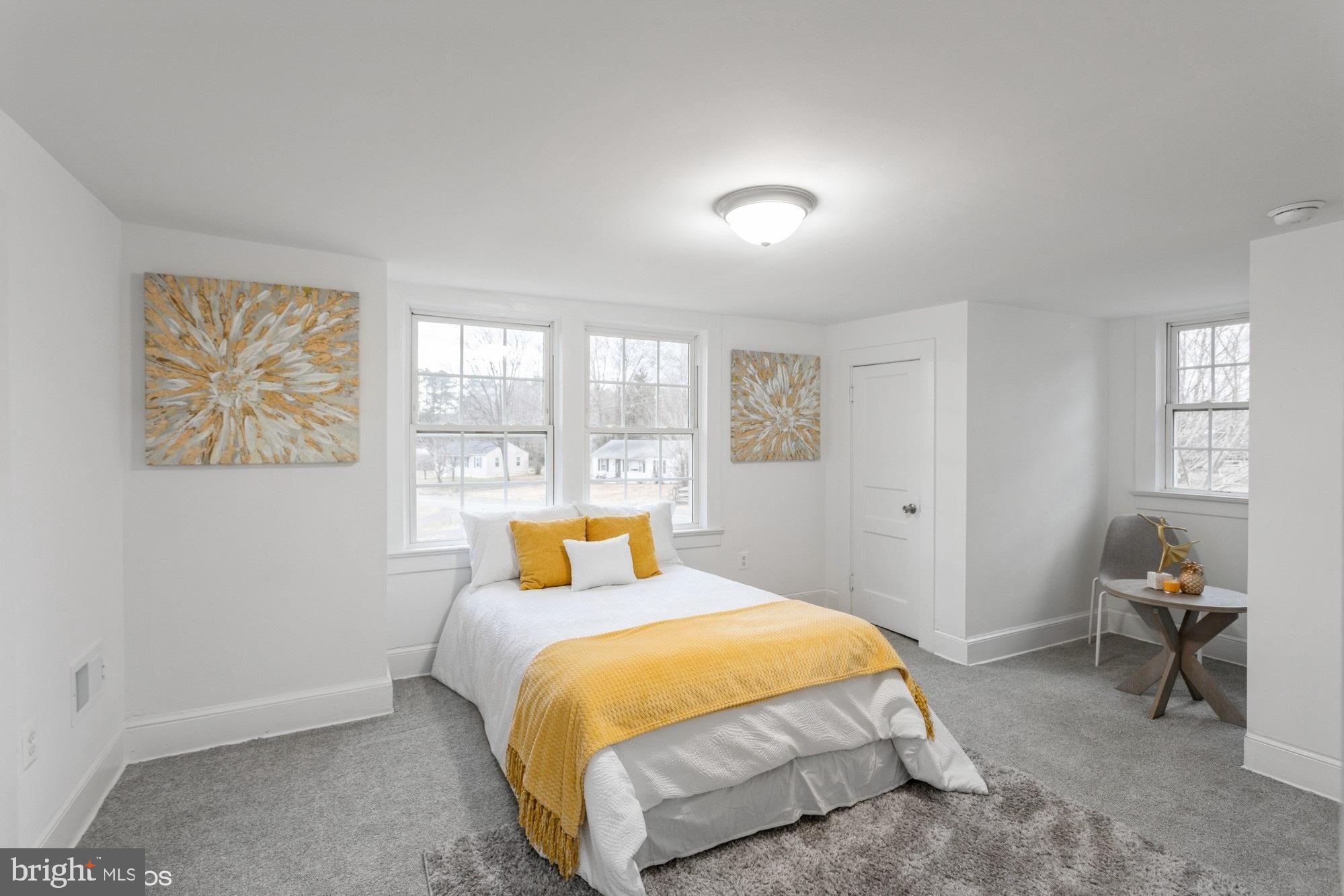 RHOADESVILLE - Residential