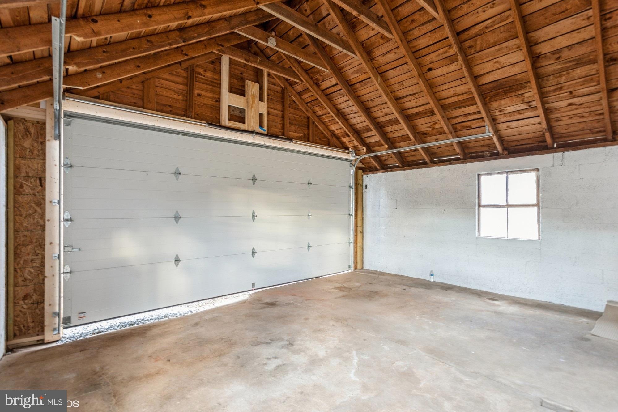 RHOADESVILLE - Residential