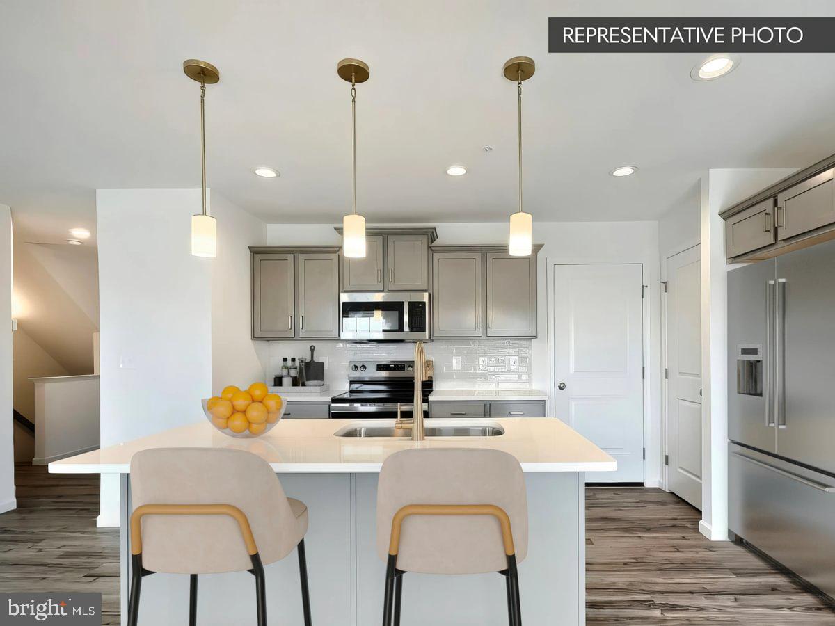 STONE MILL ESTATES - Residential