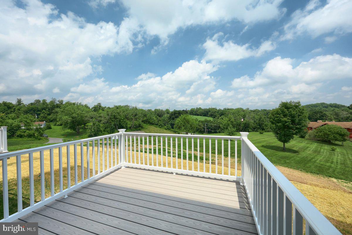 STONE MILL ESTATES - Residential