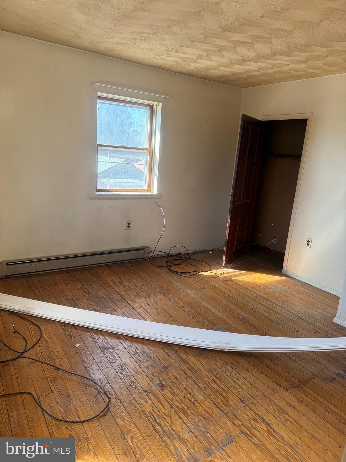 122 W 4TH AVENUE