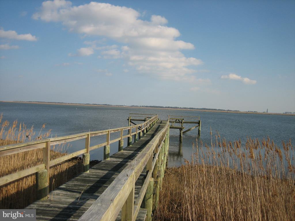 EAGLE SOUND ESTATE - Land