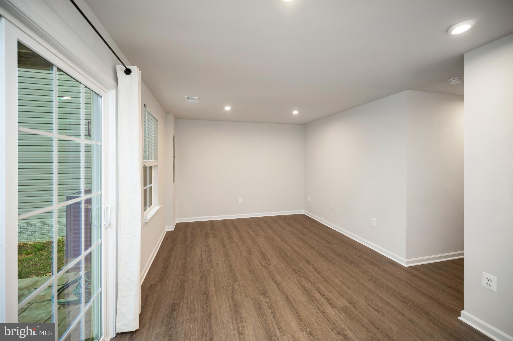 WILDERNESS SHORES - Residential