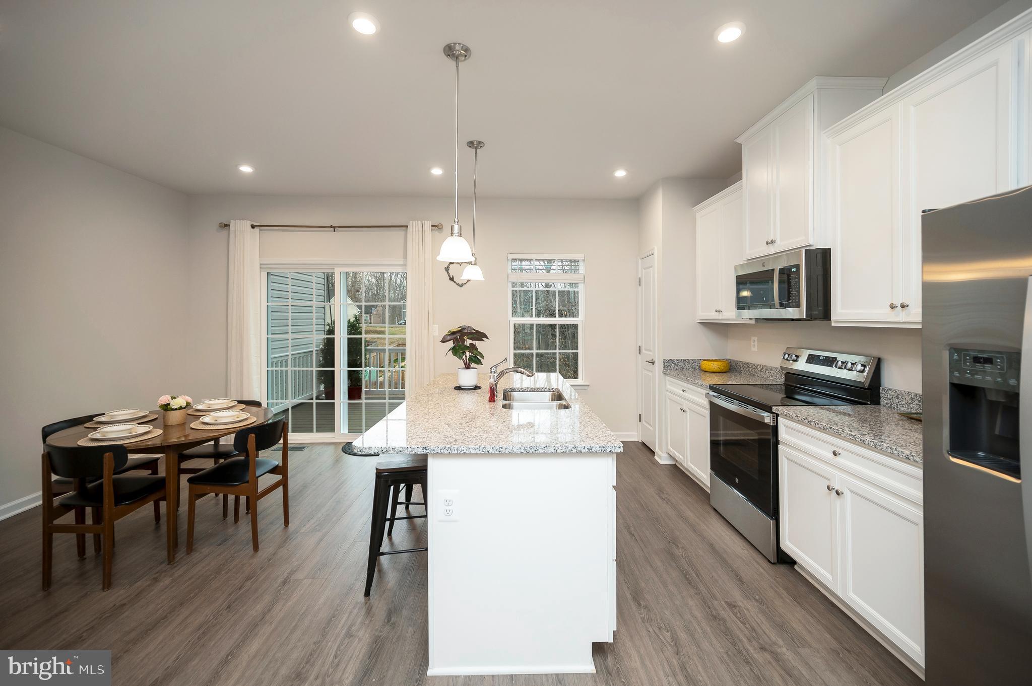 WILDERNESS SHORES - Residential