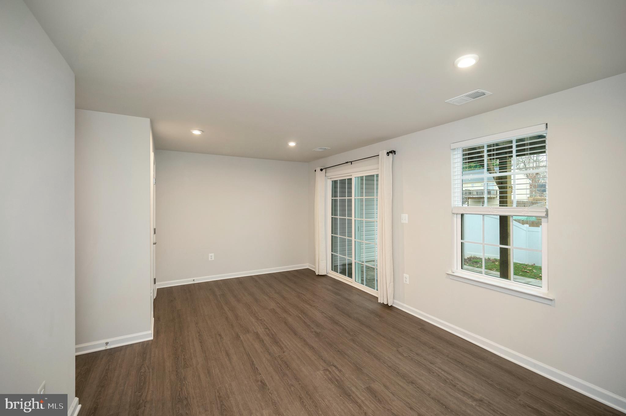 WILDERNESS SHORES - Residential