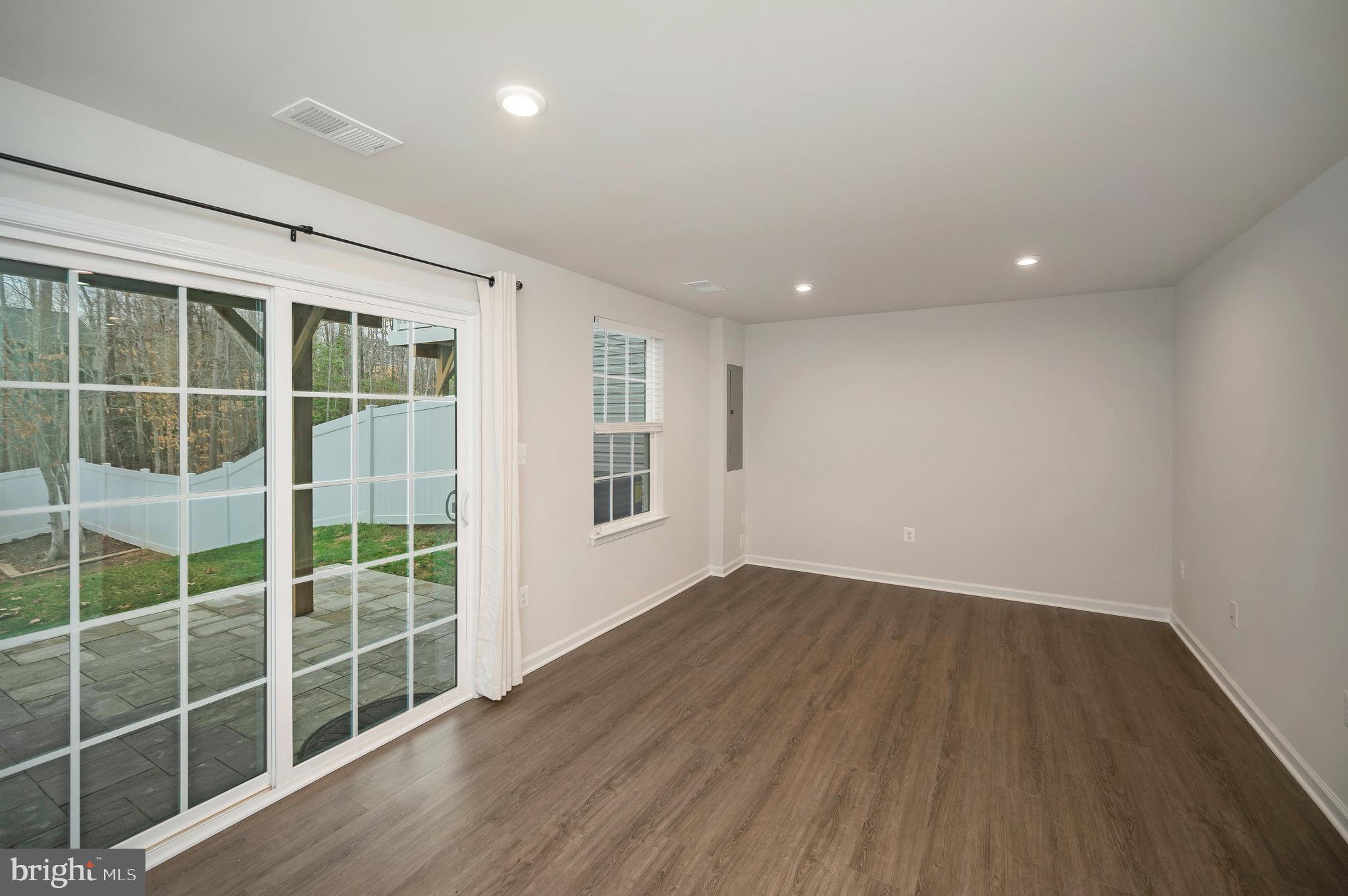 WILDERNESS SHORES - Residential