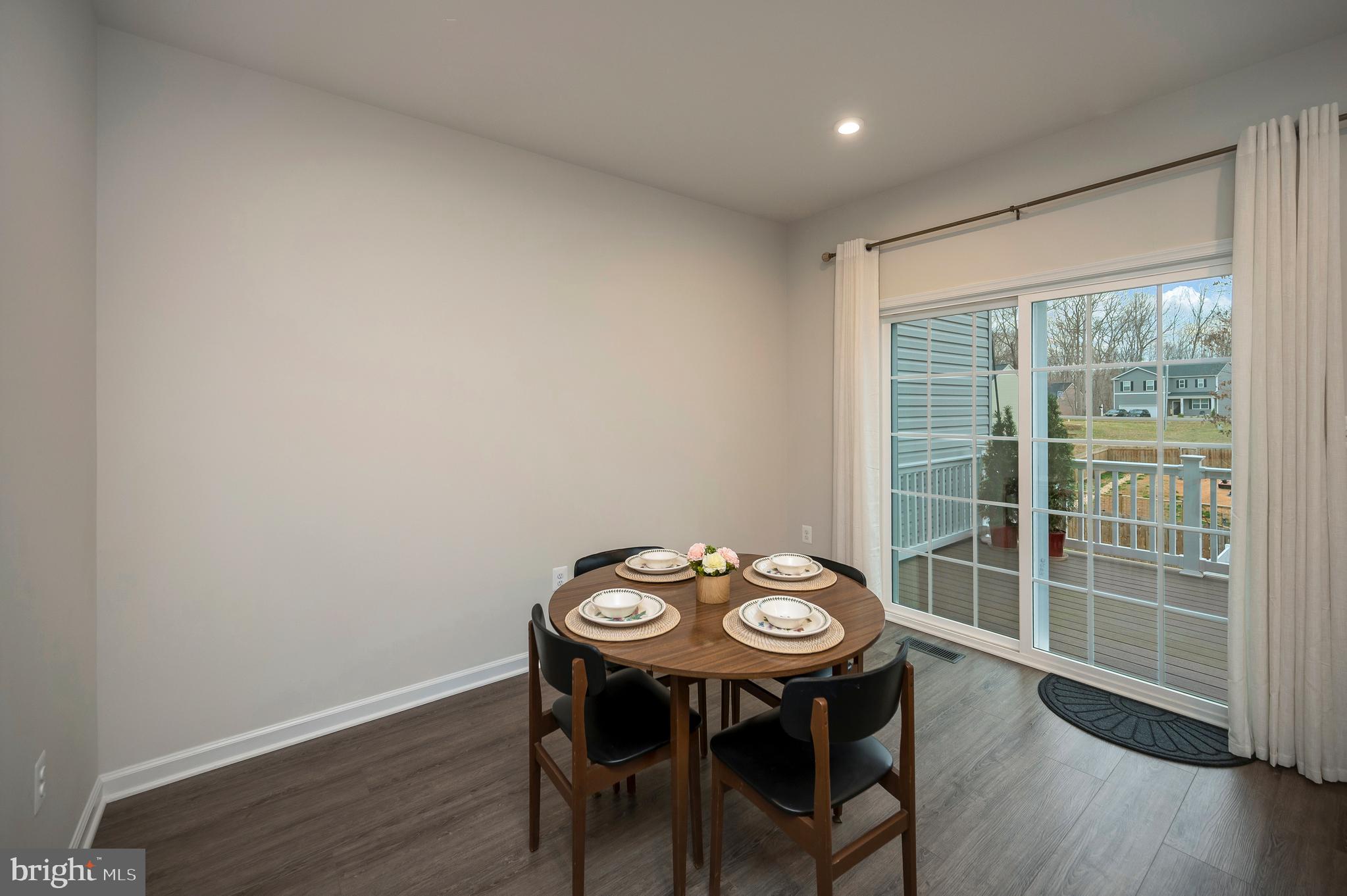 WILDERNESS SHORES - Residential